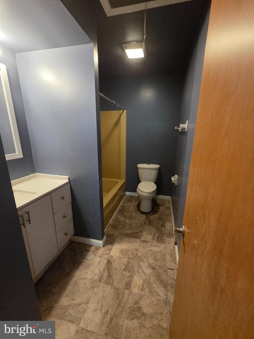 2082 Lexington Avenue photo 15