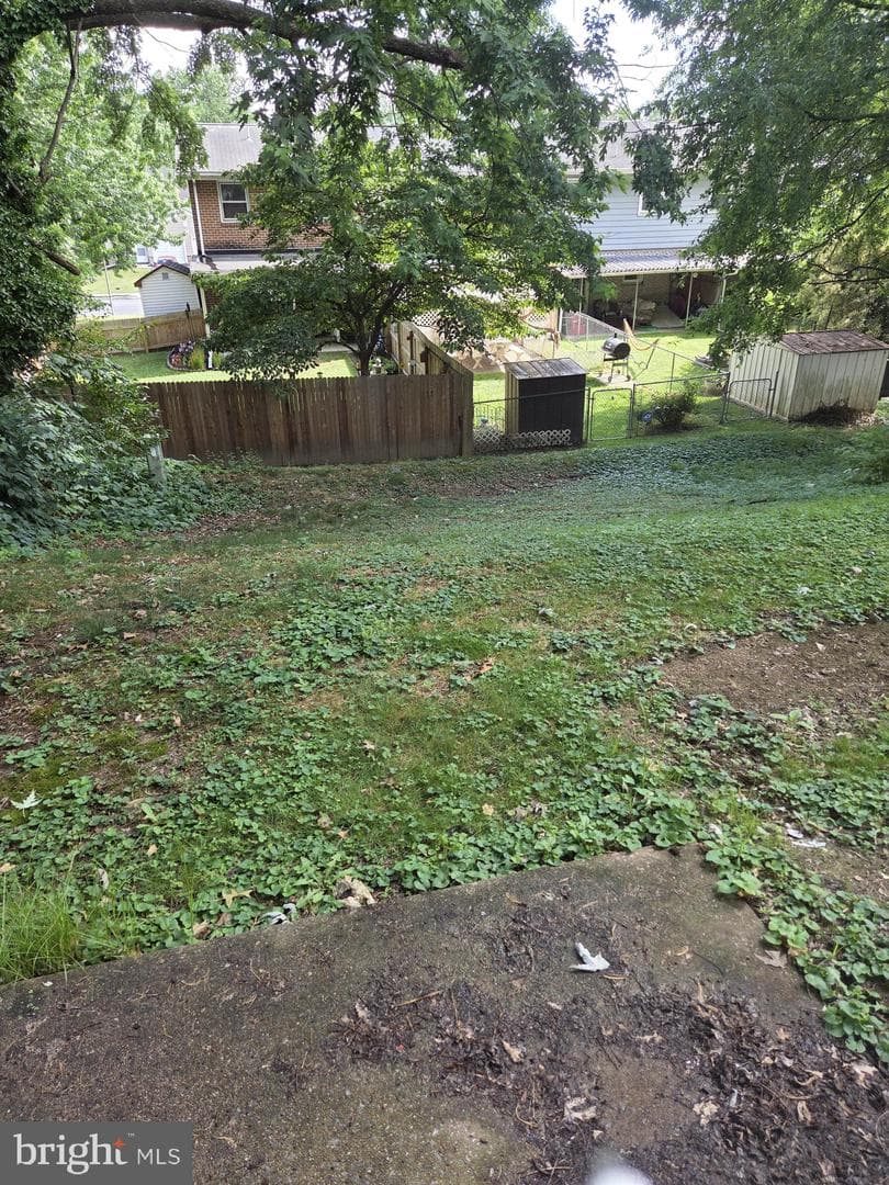 2082 Lexington Avenue photo 27