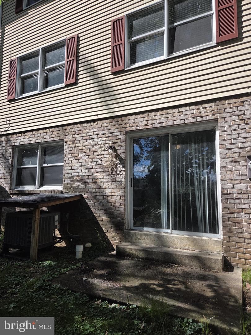 2082 Lexington Avenue photo 28