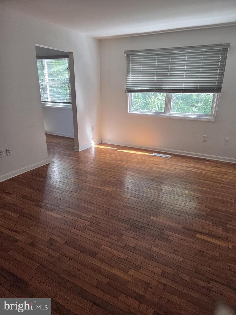 2082 Lexington Avenue photo 4