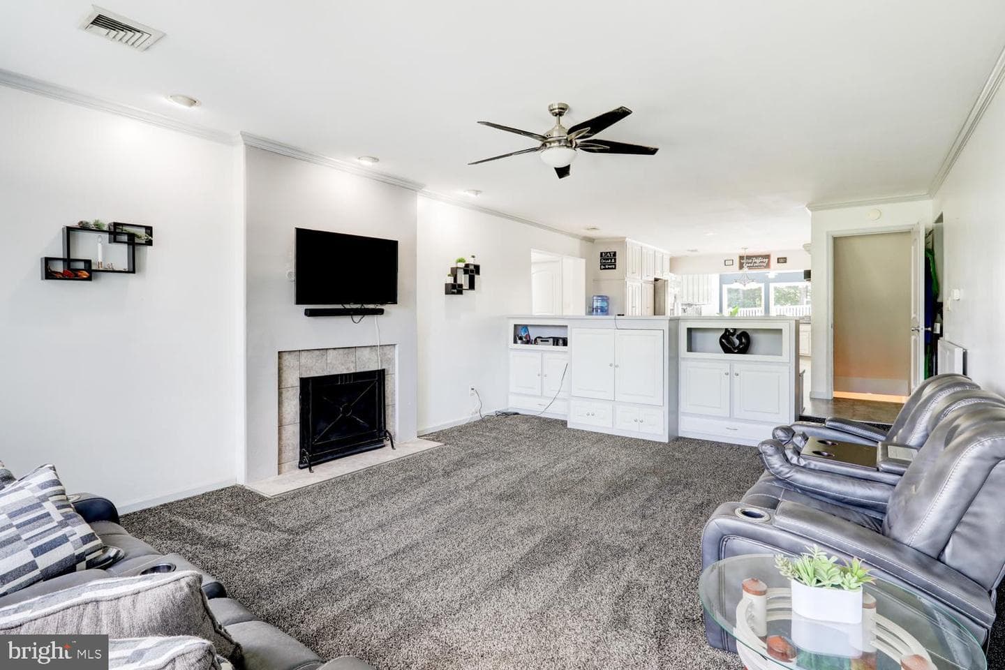 517 Boyer Street photo 25