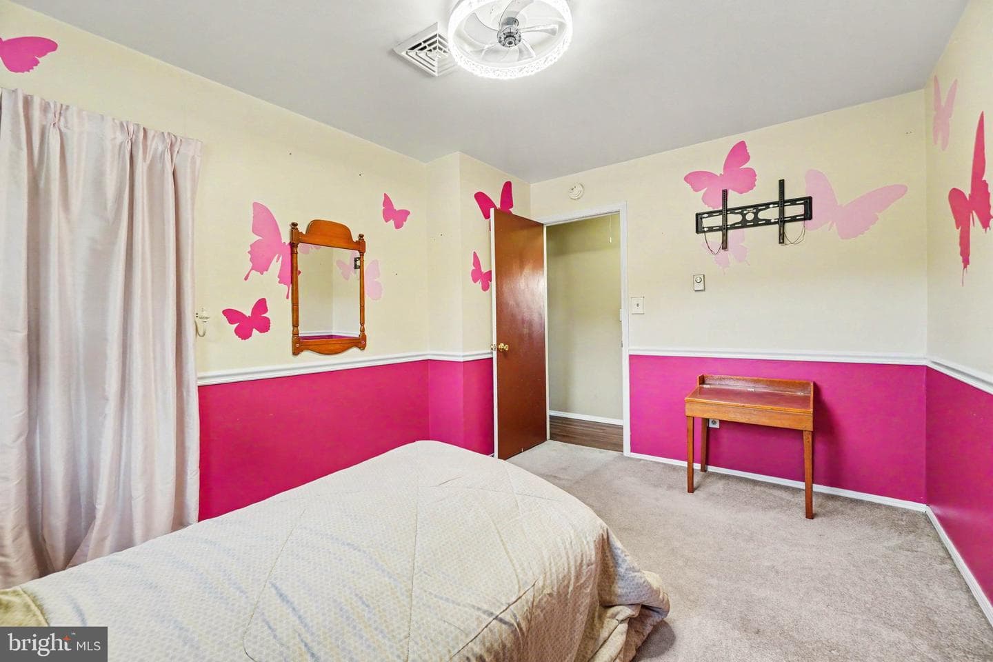 121 Carolyn Street photo 16
