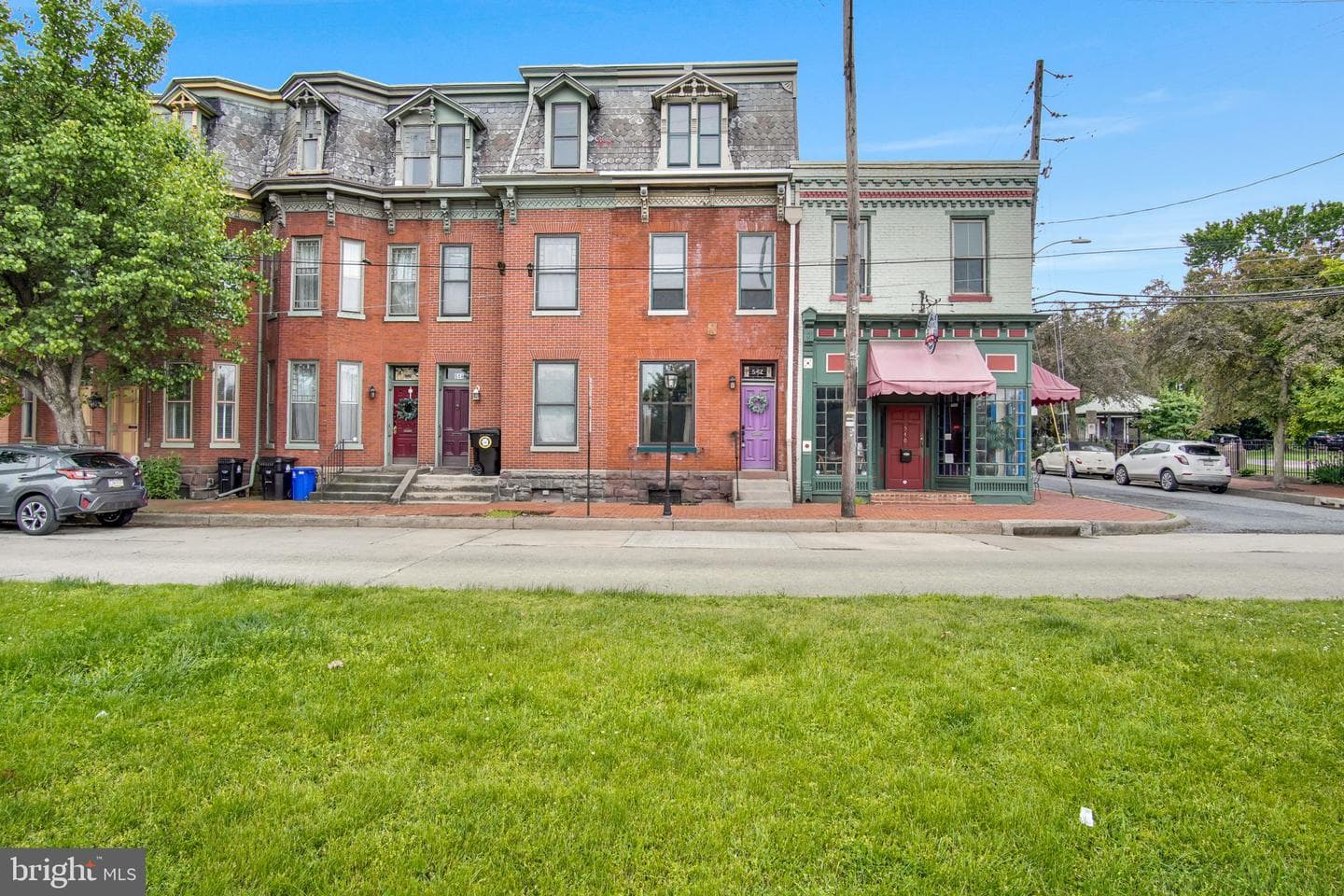 542 Race St photo 25