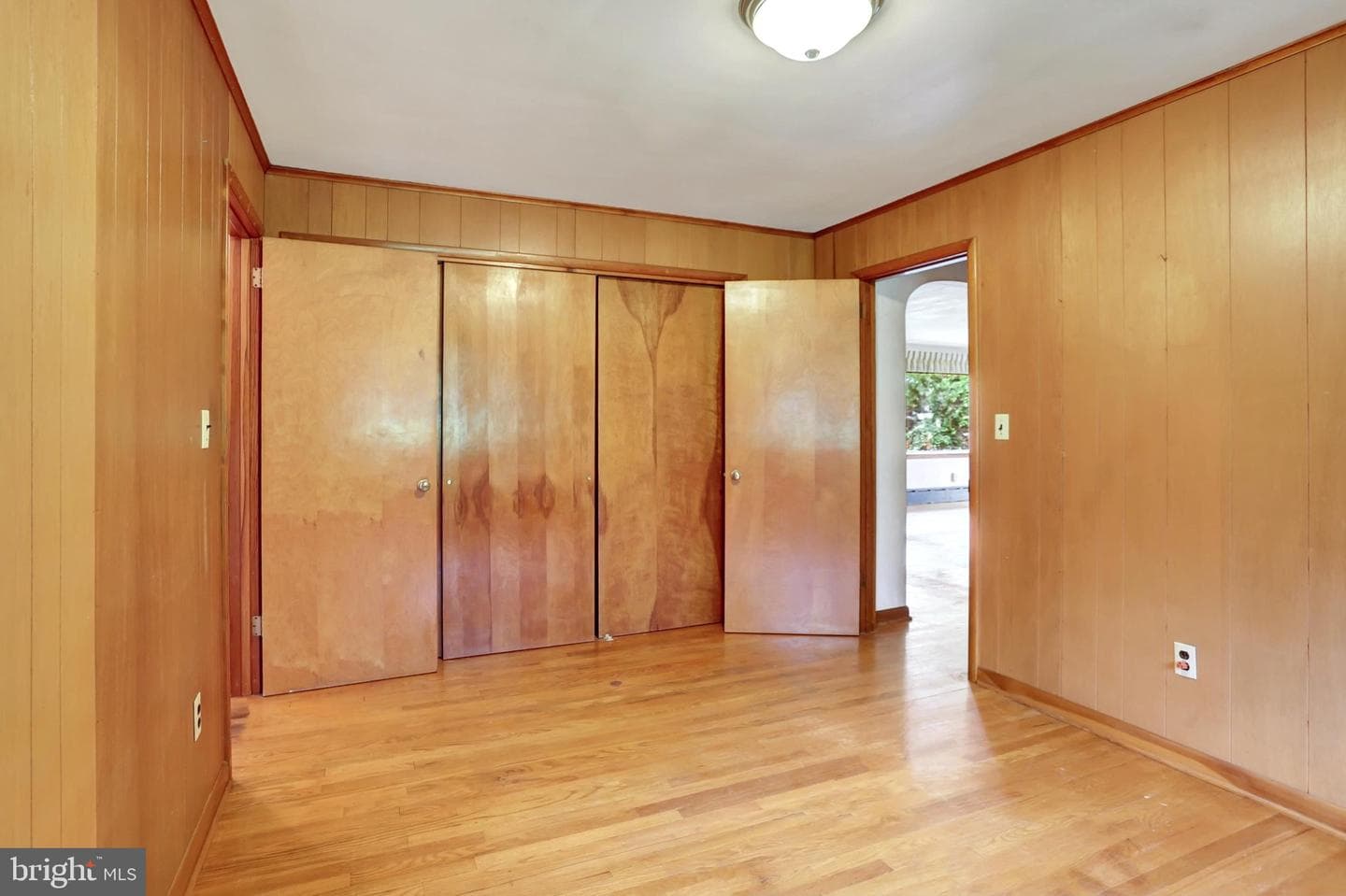 709 Erie Street photo 36