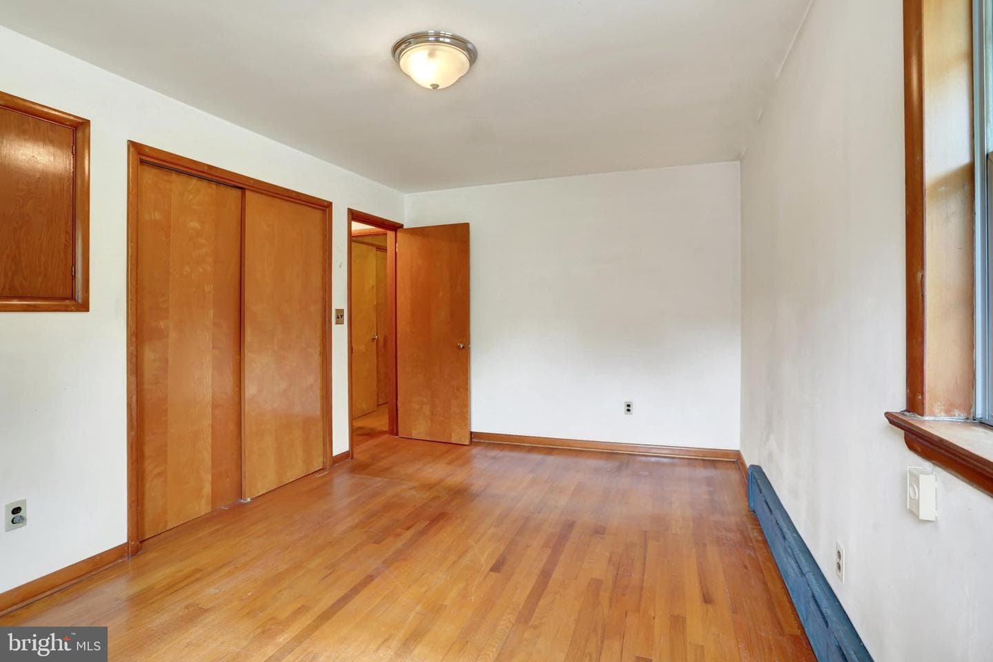 709 Erie Street photo 38