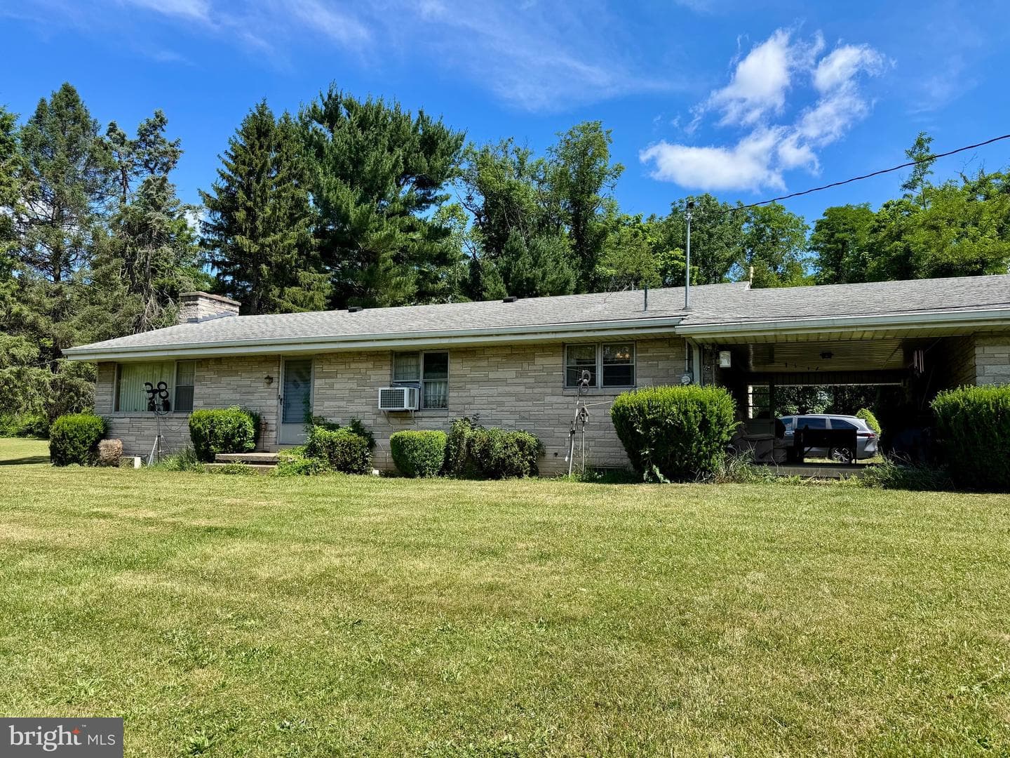 709 Erie Street photo 65