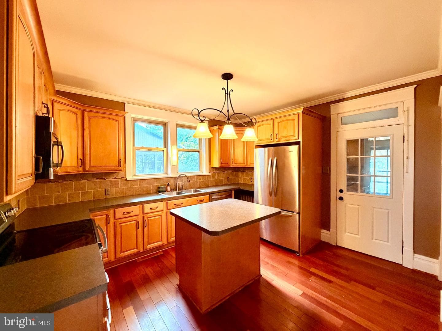 163 2nd Street photo 6