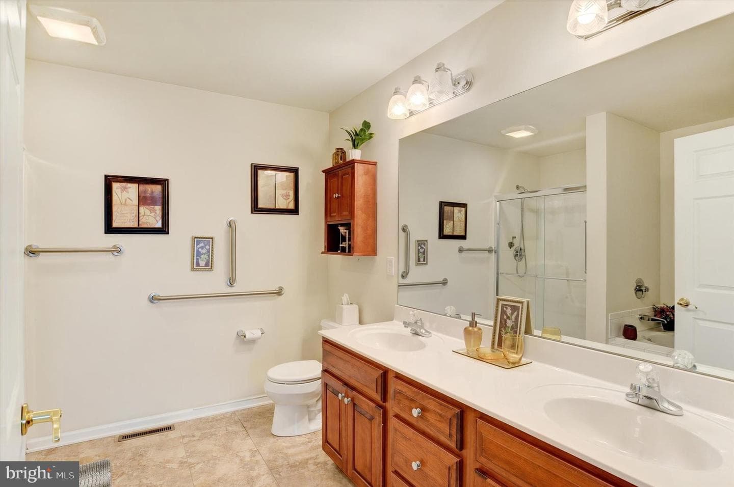 215 Brookridge Court photo 22