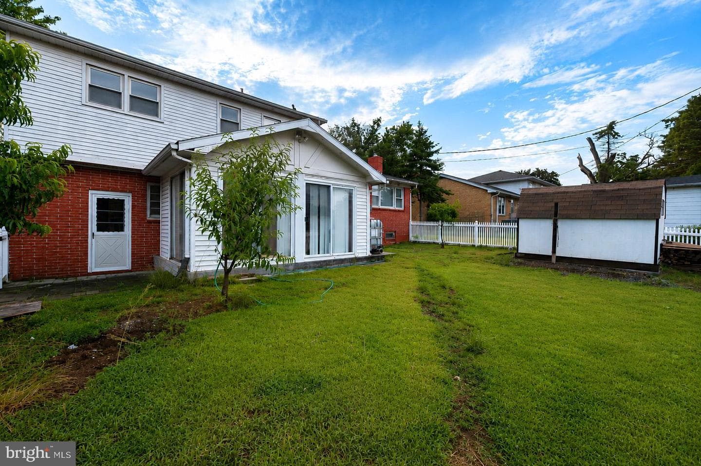 231 Eddington Avenue photo 3