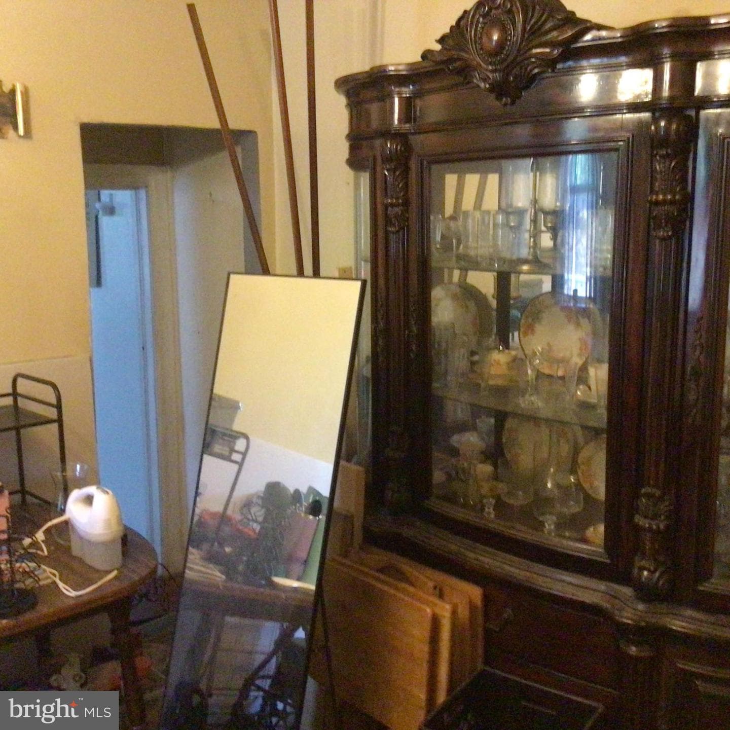 467 Crescent Street photo 4