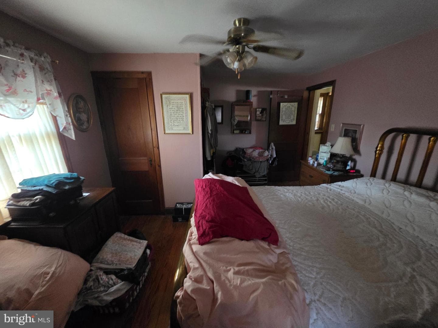 534 Benton Street photo 26