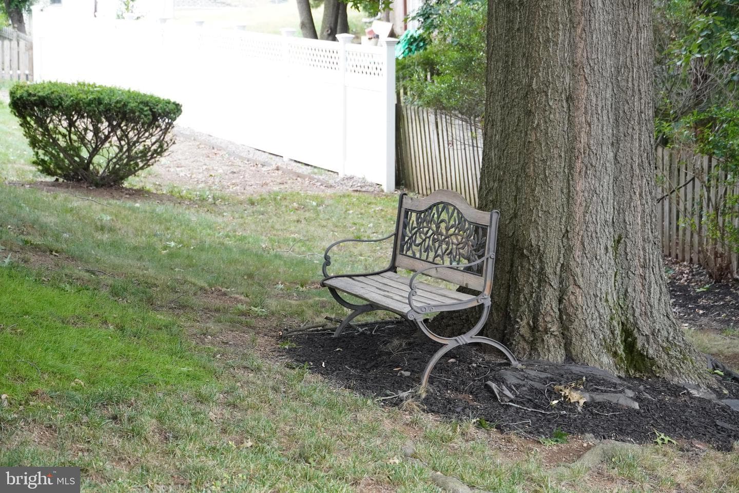 2009 Deer Path Road photo 40