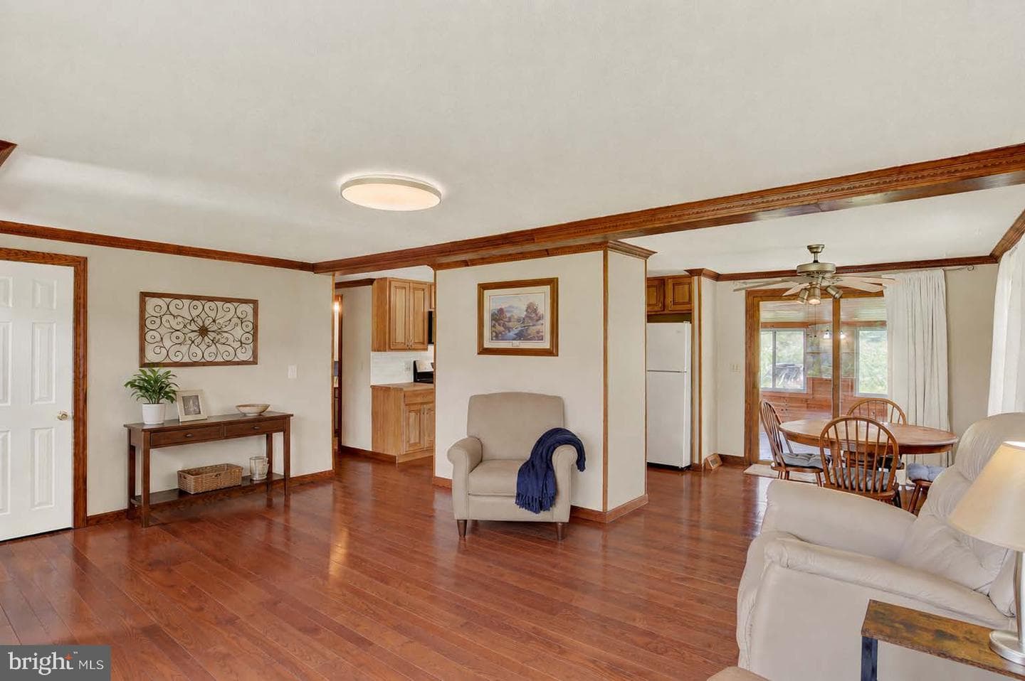 120 Denison Drive photo 3