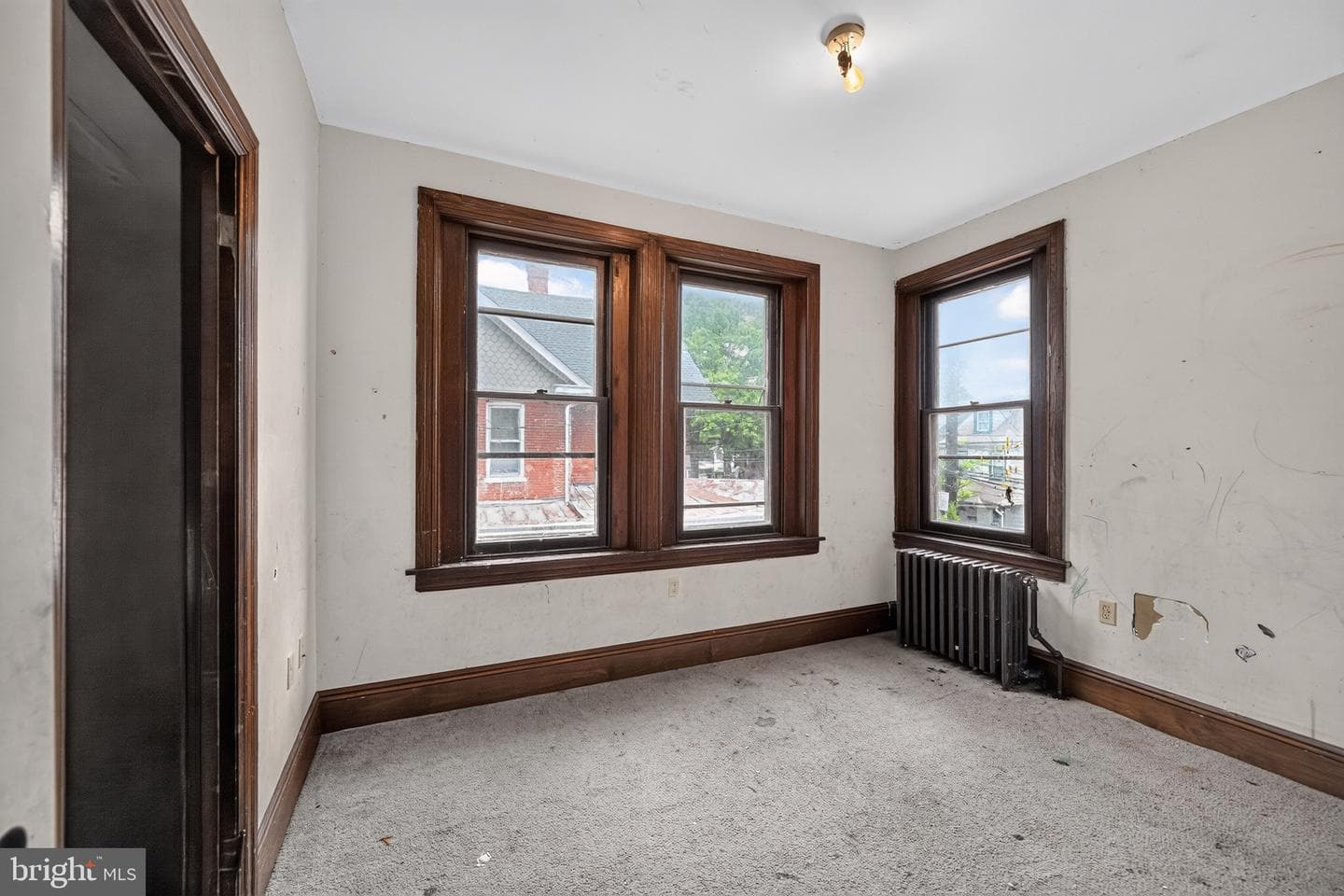 207 N Catherine Street photo 8