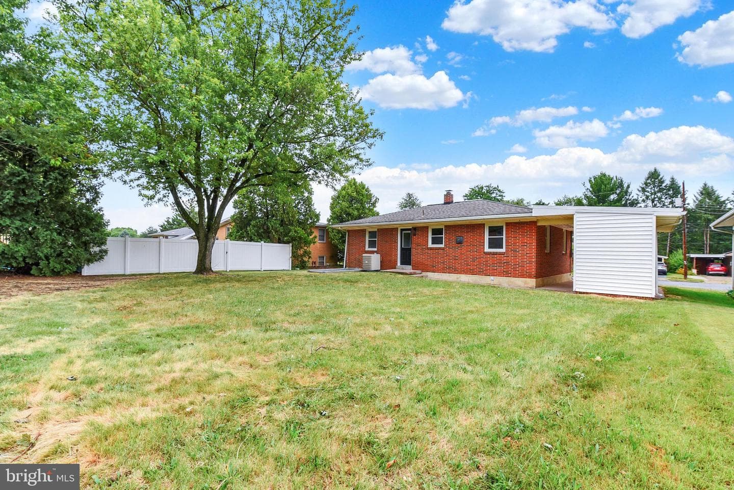 6717 Lehigh Avenue photo 30