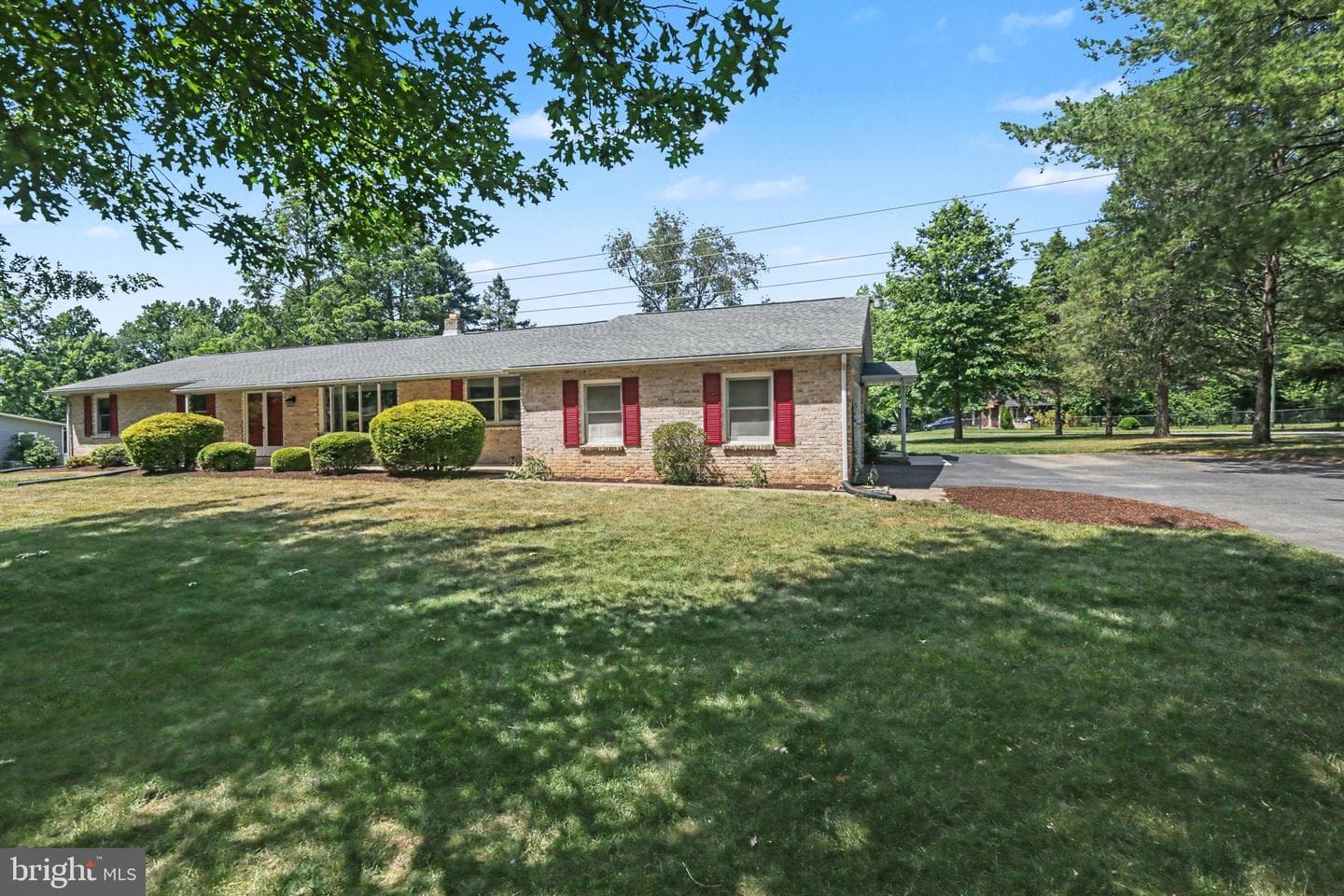 1308 Montfort Drive photo 3