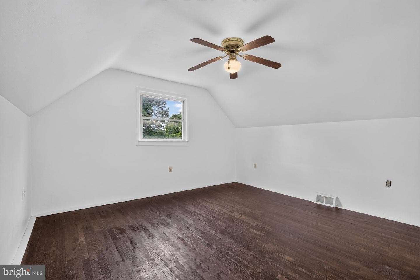 5595 Arminda Street photo 18