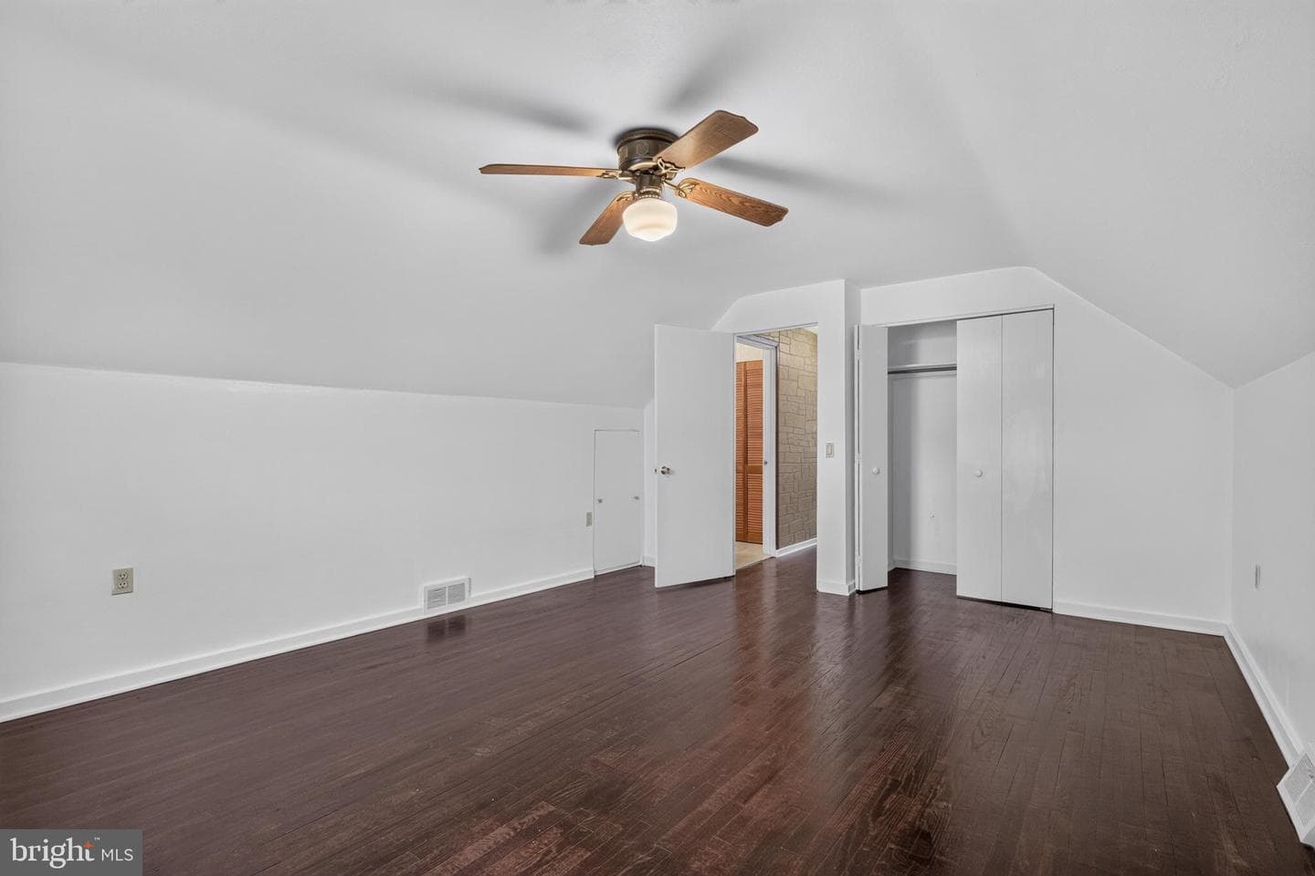 5595 Arminda Street photo 22