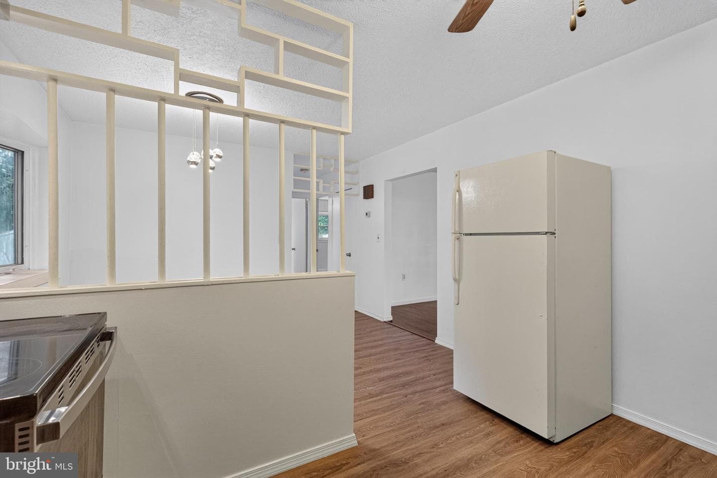 5595 Arminda Street photo 9