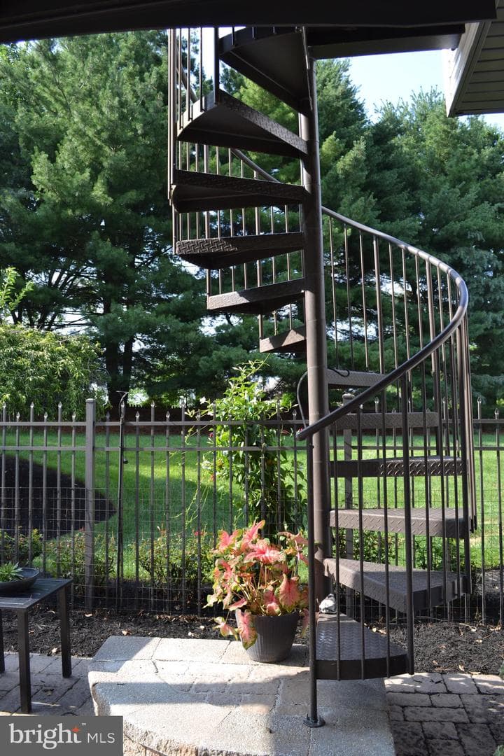 670 Pheasant Run Road photo 21