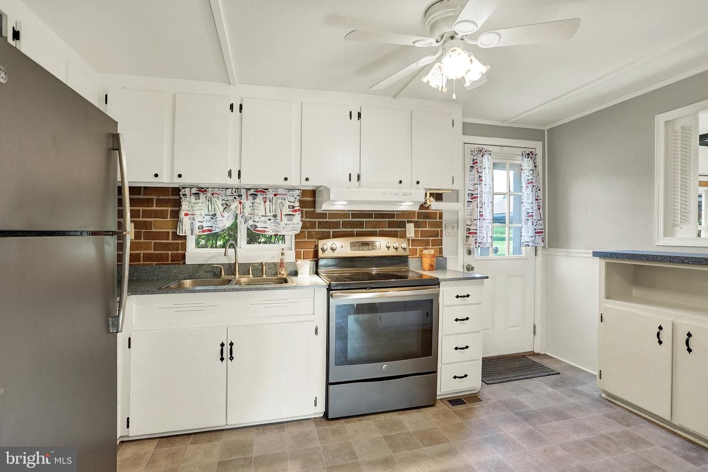 617 S Deodate Road photo 11