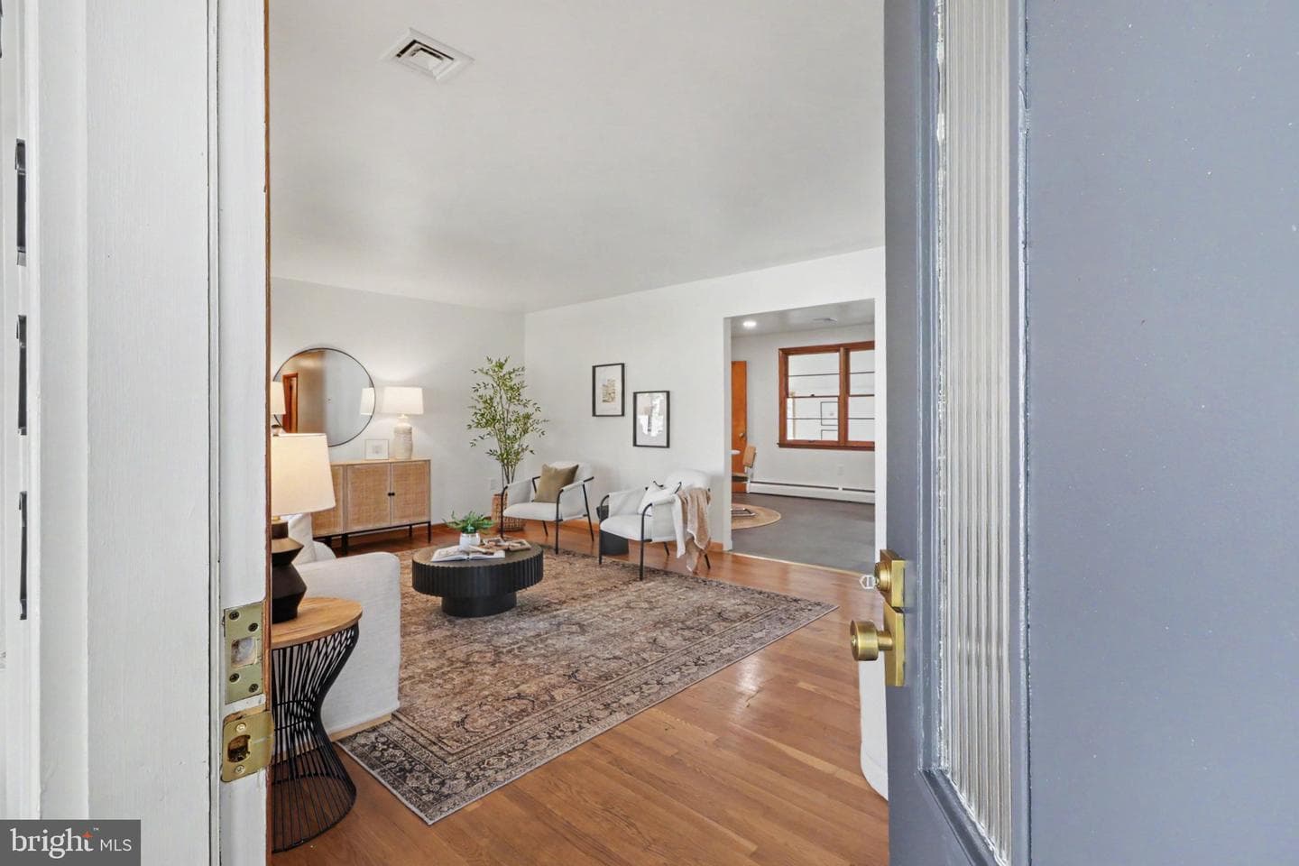 222 Robin Road photo 4