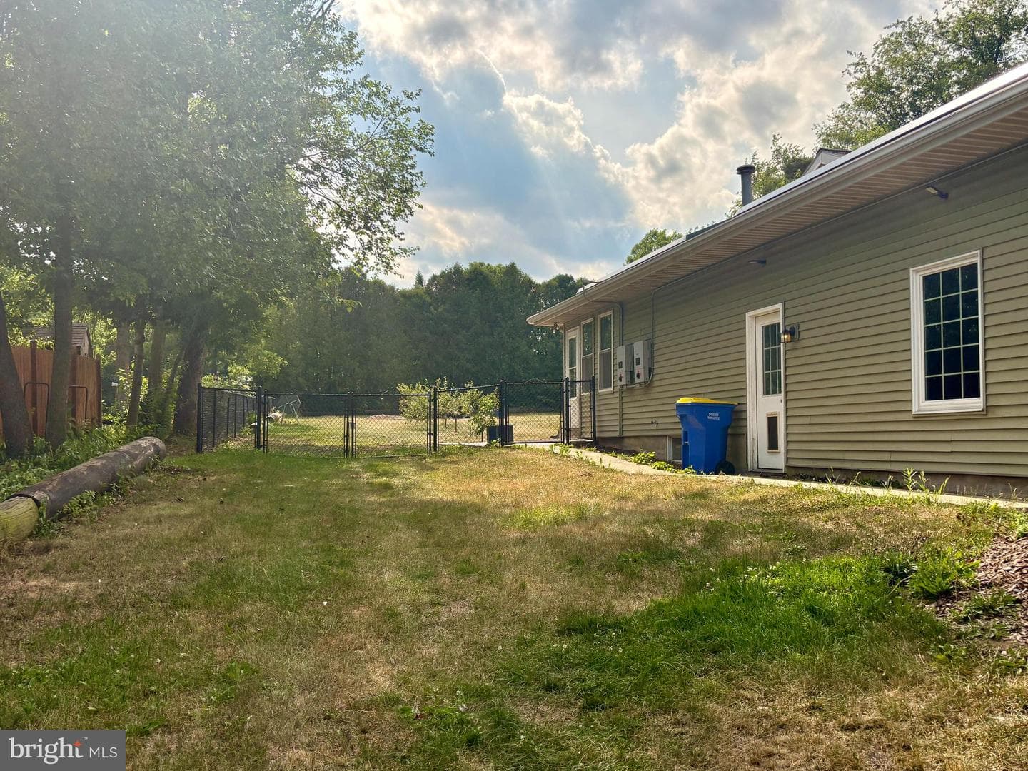 223 Pineview Drive photo 3