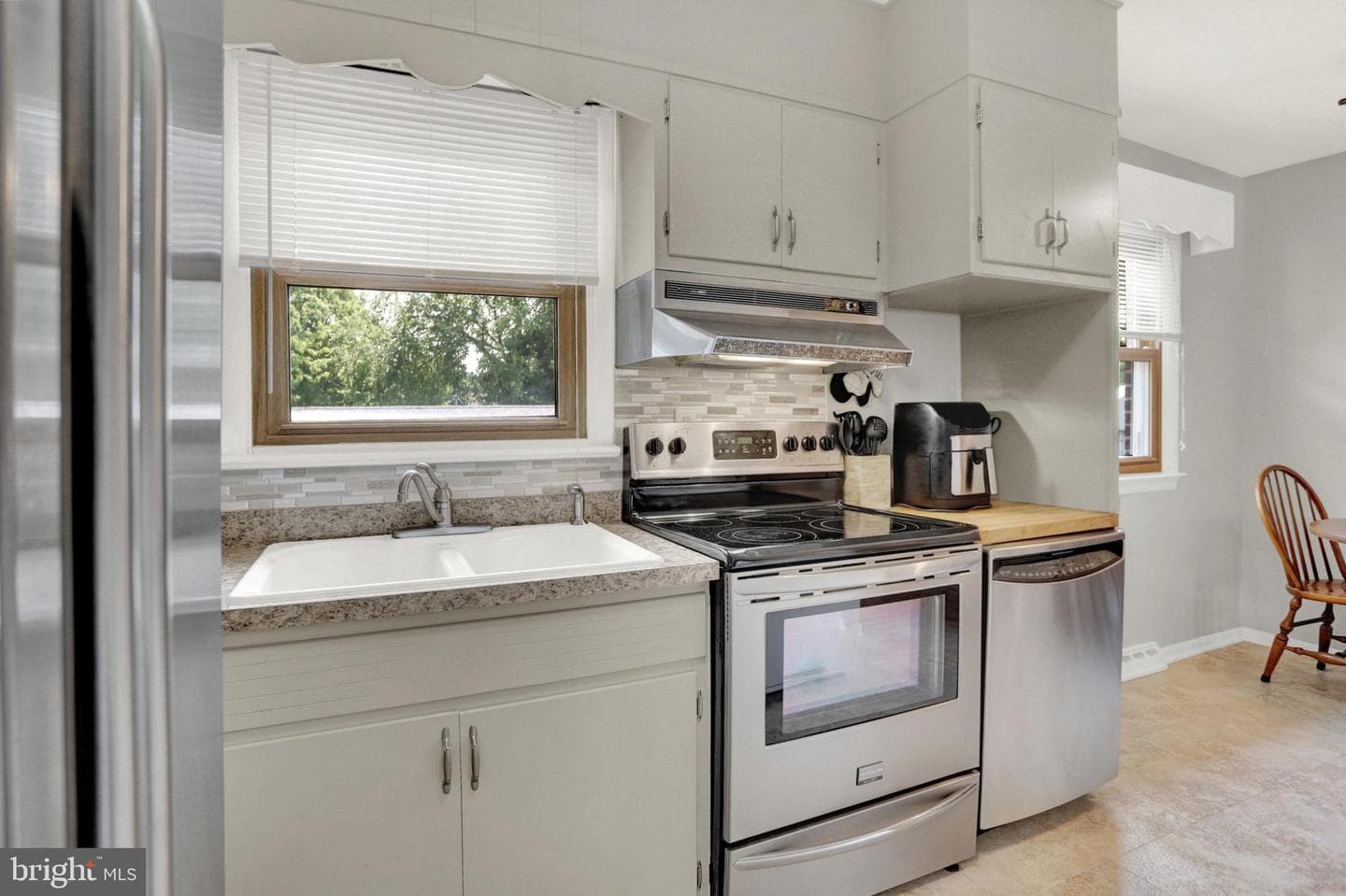 6207 Catherine Street photo 11