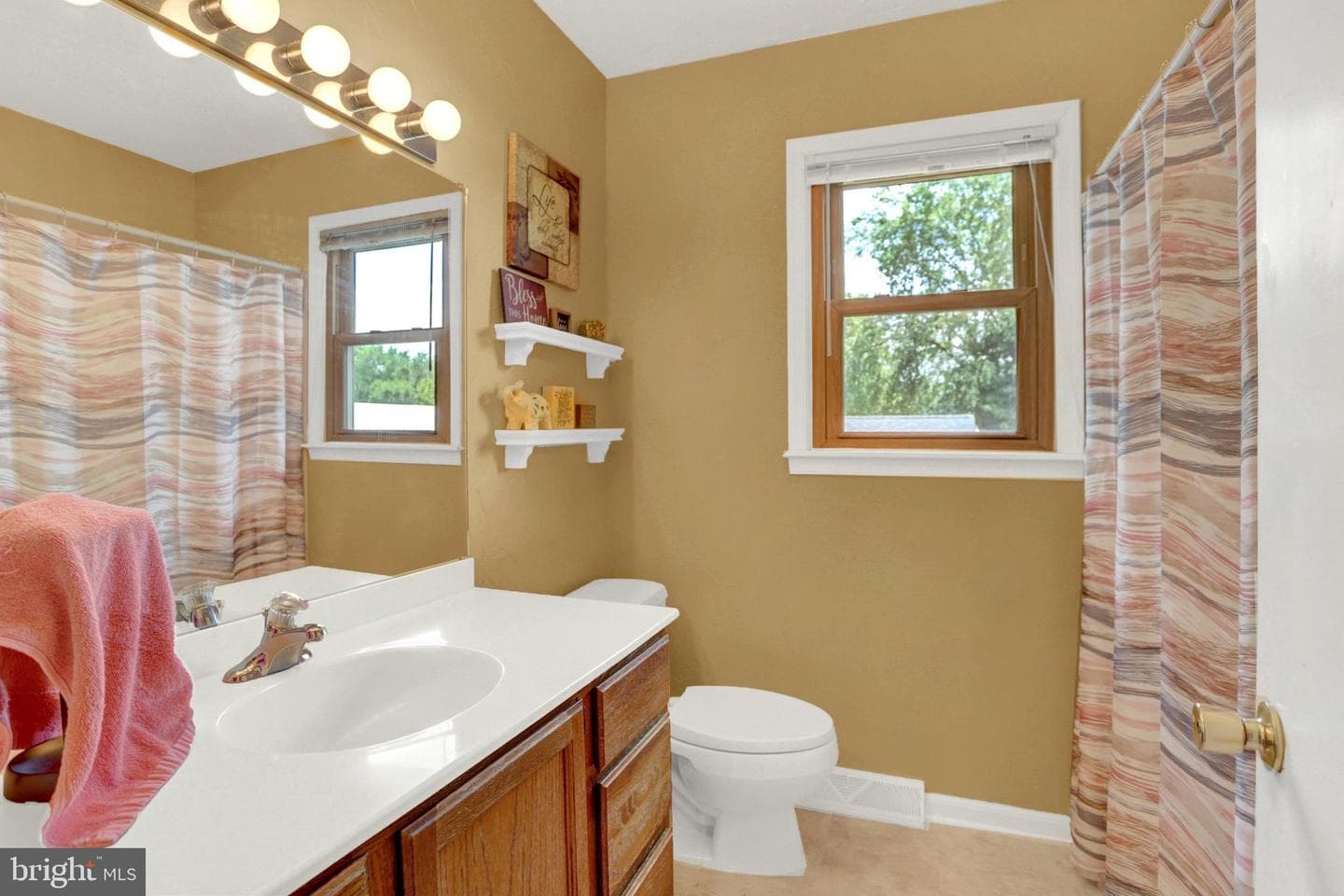 6207 Catherine Street photo 14