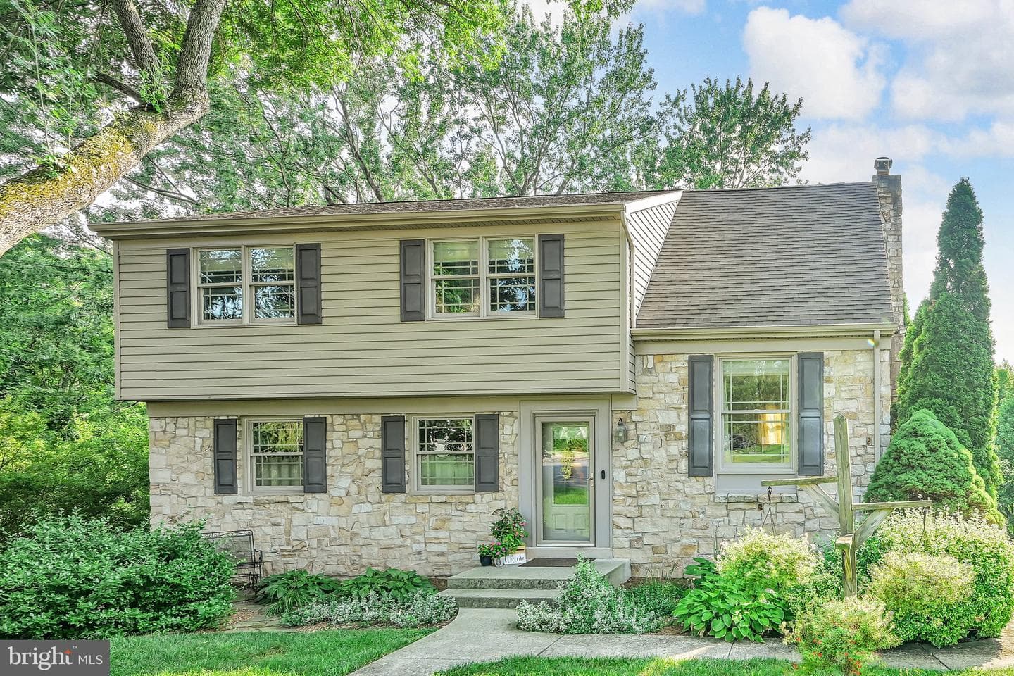 8 Sycamore Road, Hummelstown