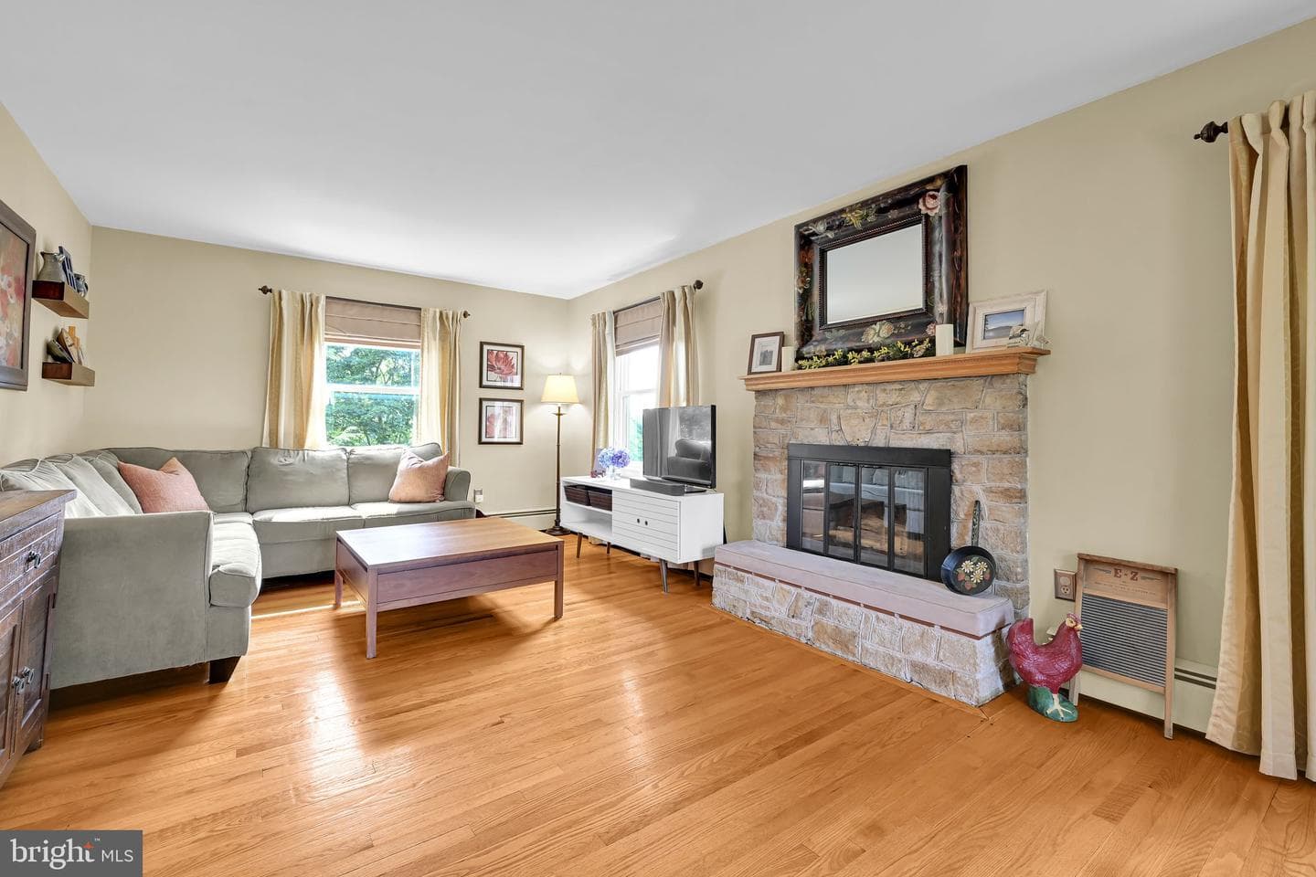 8 Sycamore Road photo 17