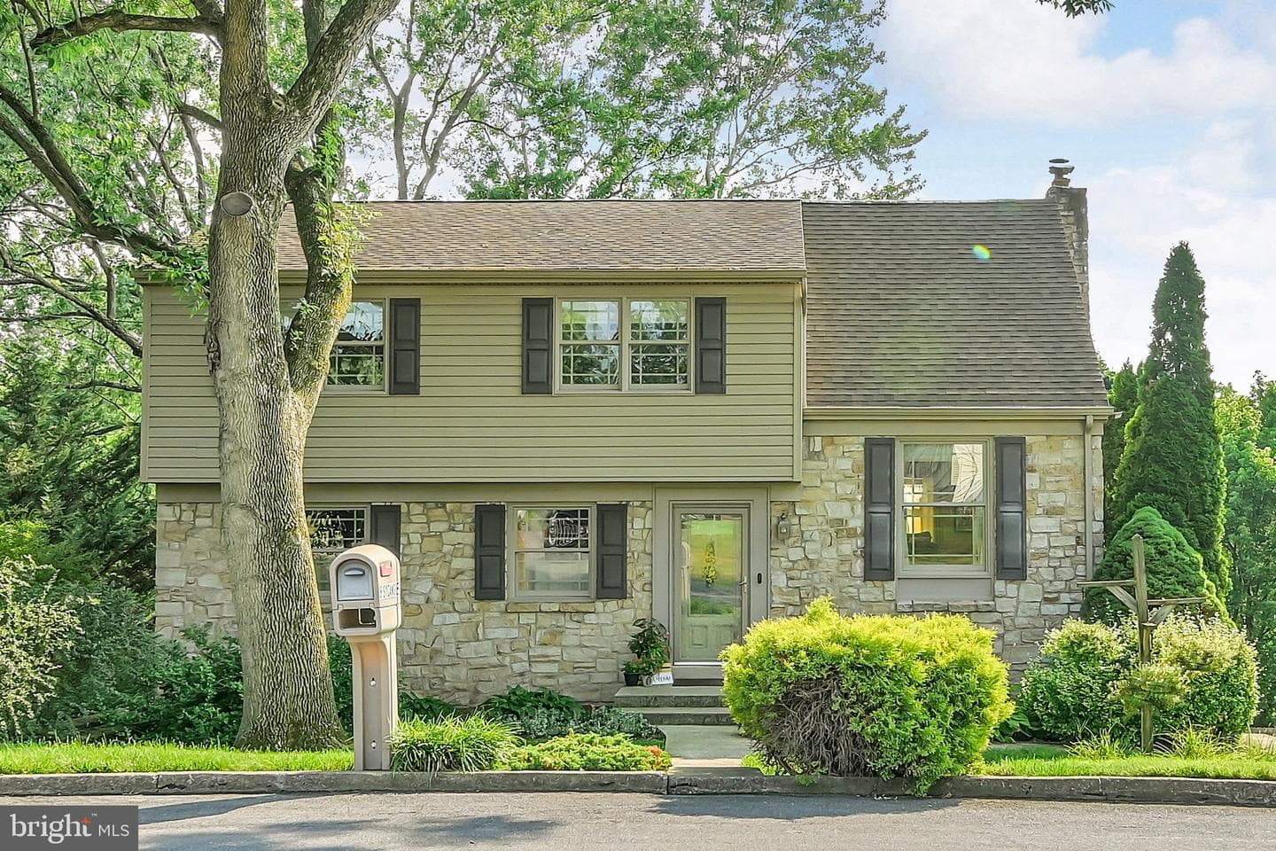 8 Sycamore Road, Hummelstown