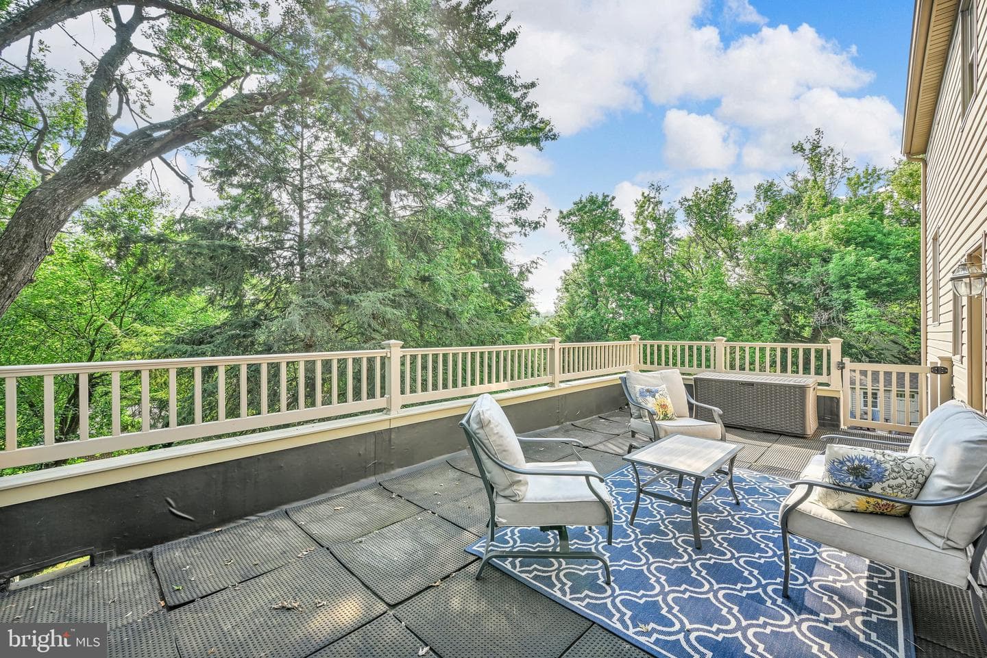 8 Sycamore Road photo 34