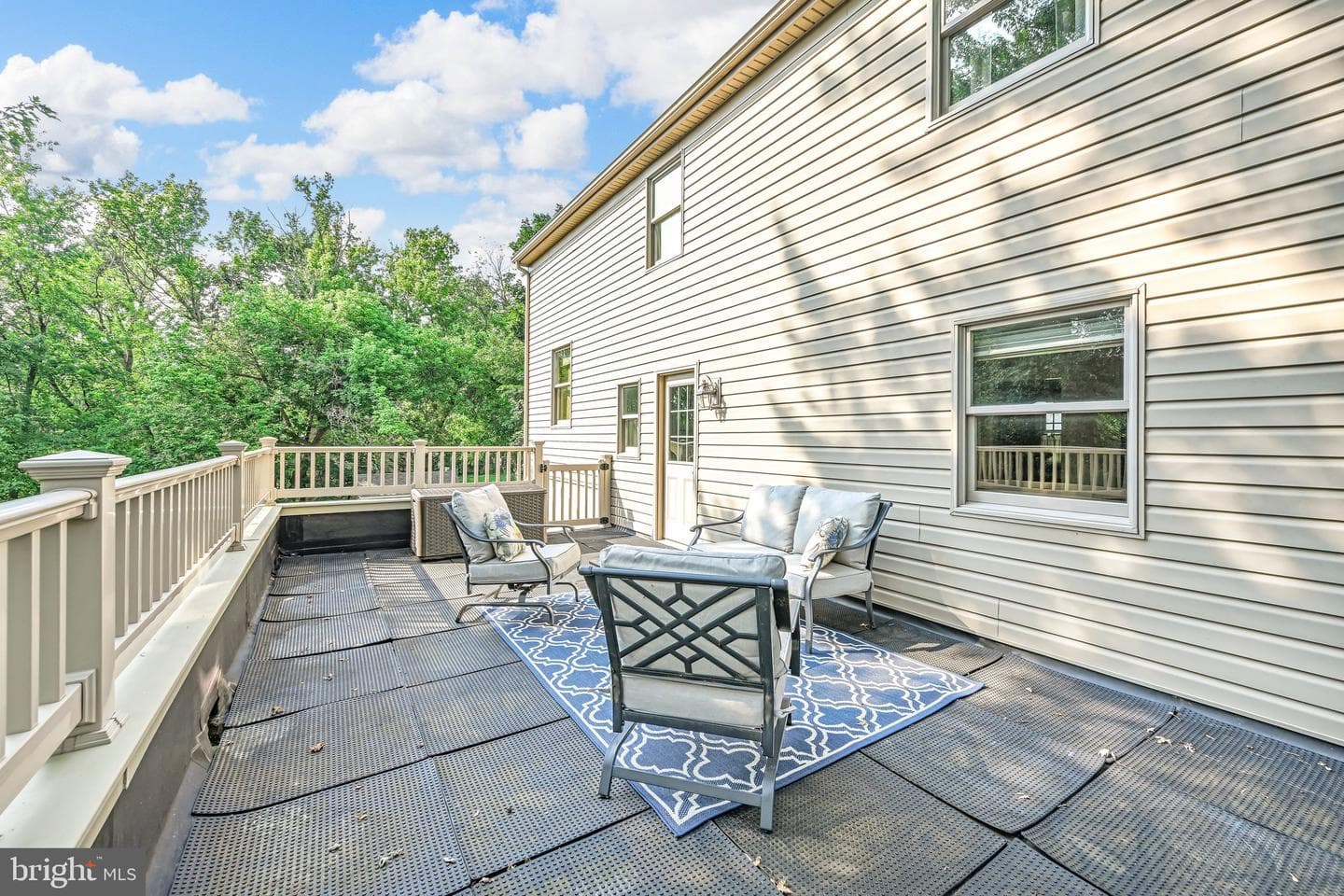 8 Sycamore Road photo 35