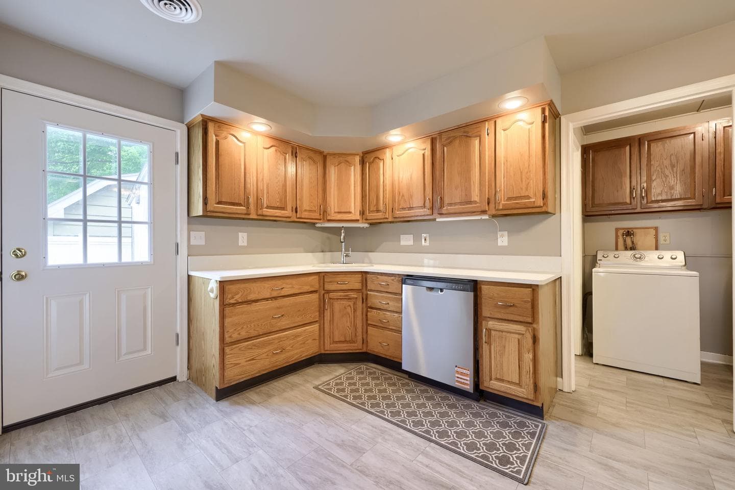 205 Peach Street photo 11