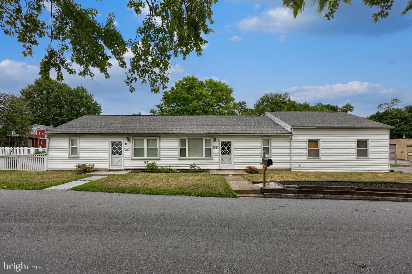 205 Peach Street photo 26