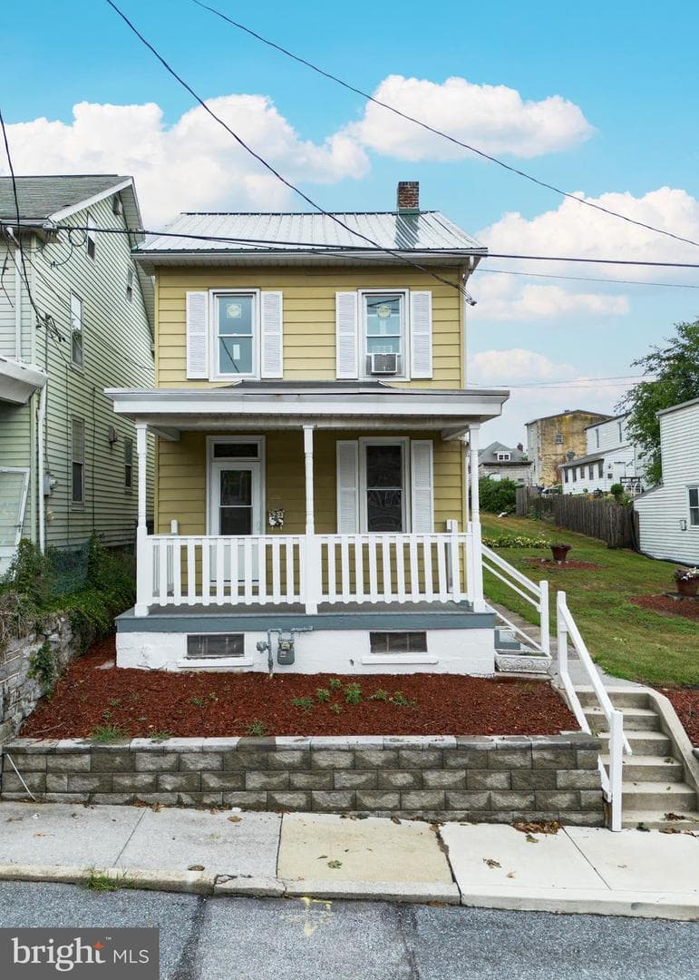 521 2nd Street photo 3