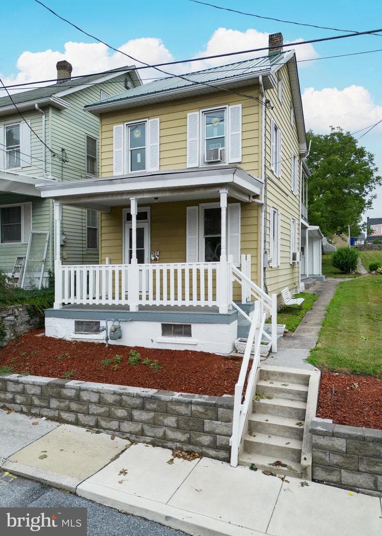 521 2nd Street photo 4
