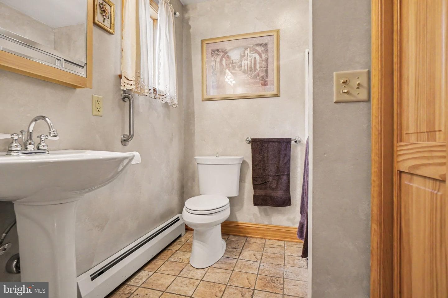 302 Robin Road photo 11
