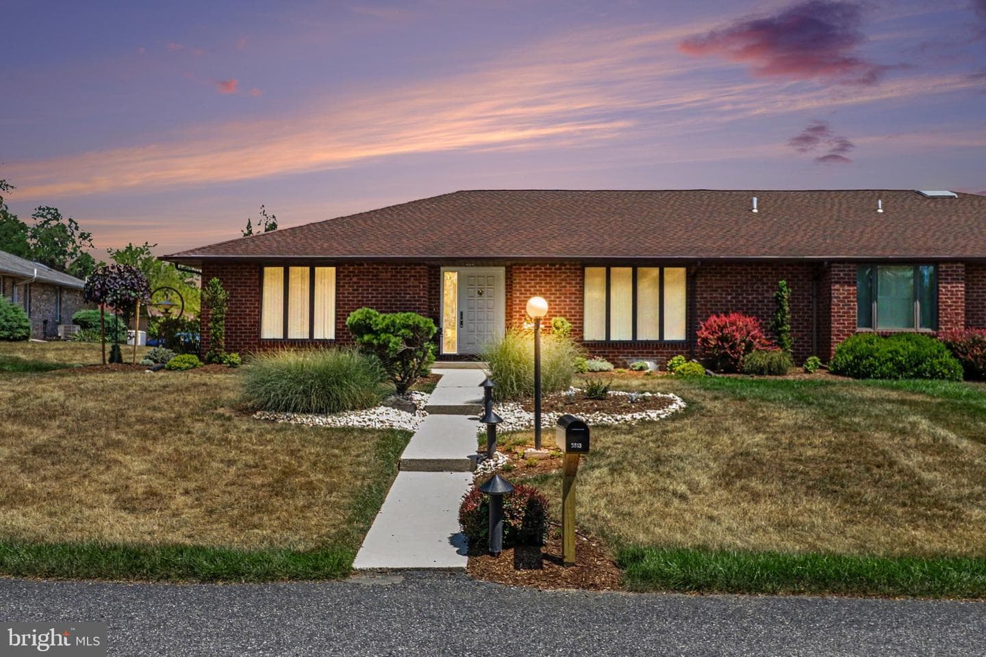 3813 N Sarayo Circle photo 40