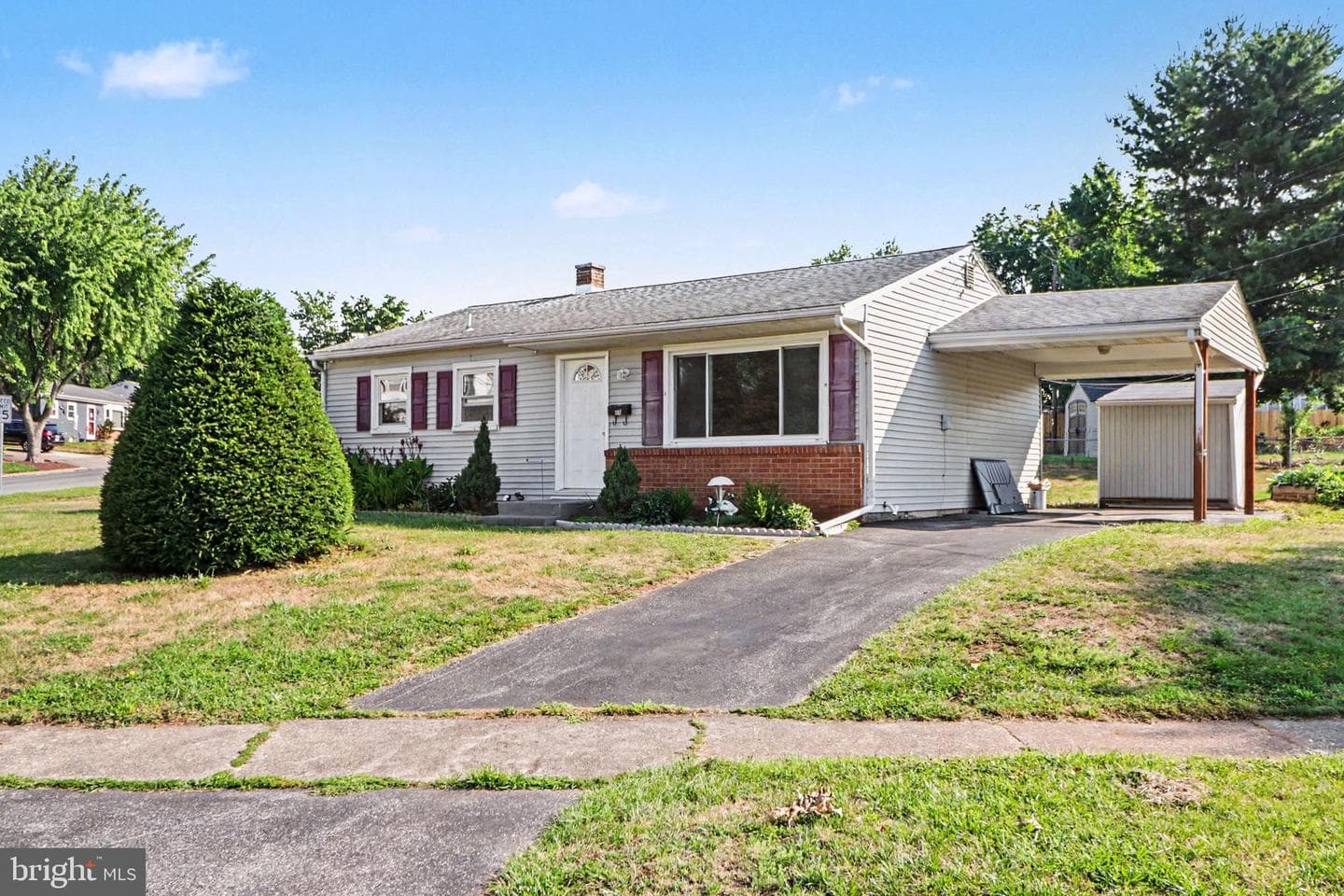 100 Nissley Drive photo 3