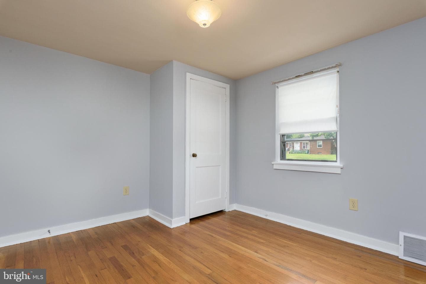 3755 Montour Street photo 21