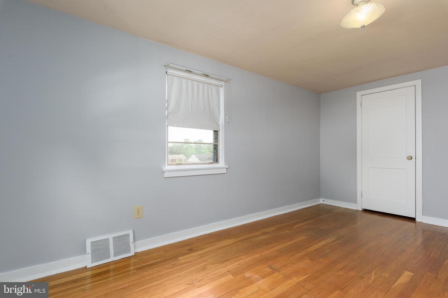 3755 Montour Street photo 23