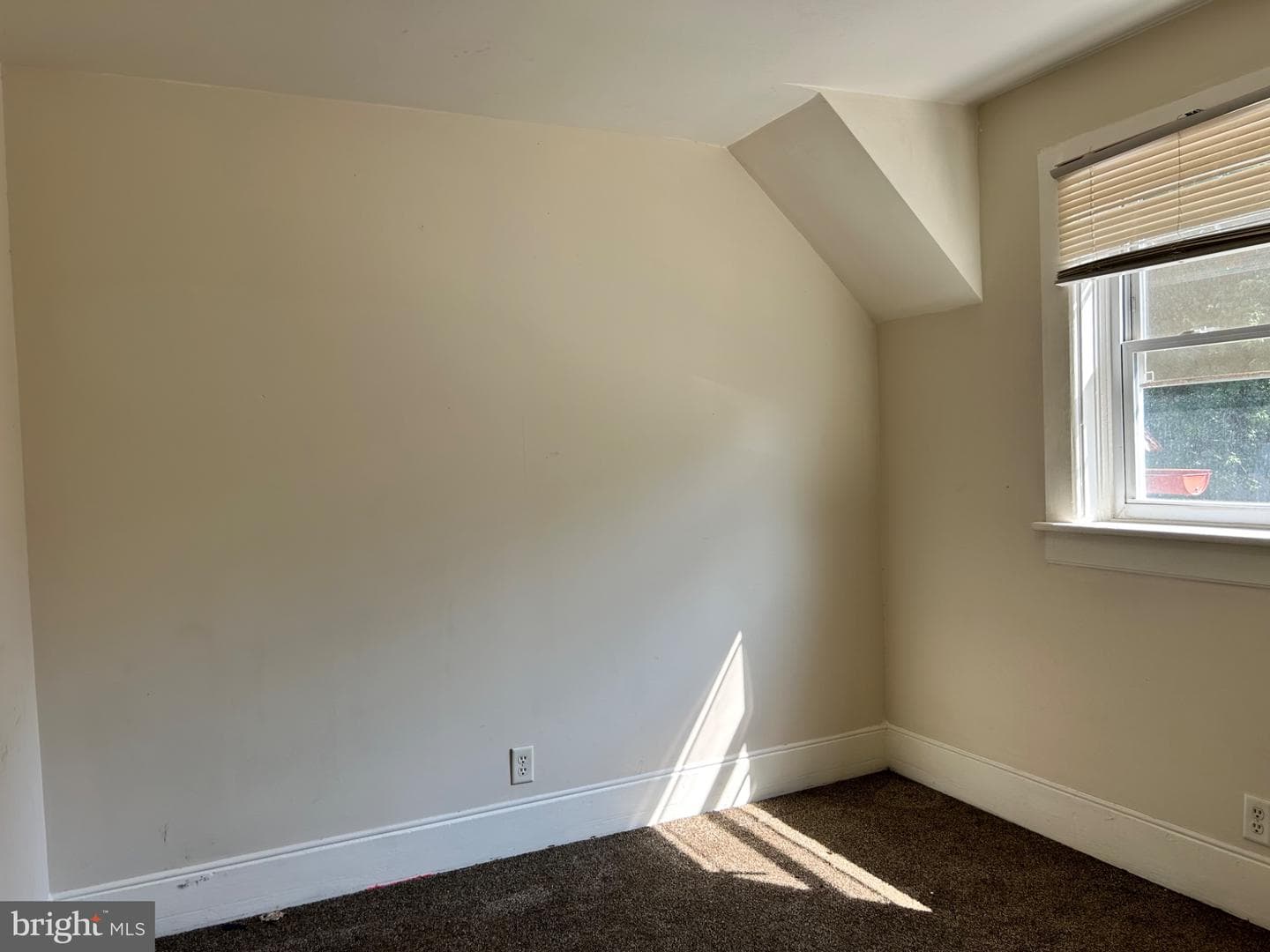 1502 Allison Street photo 17