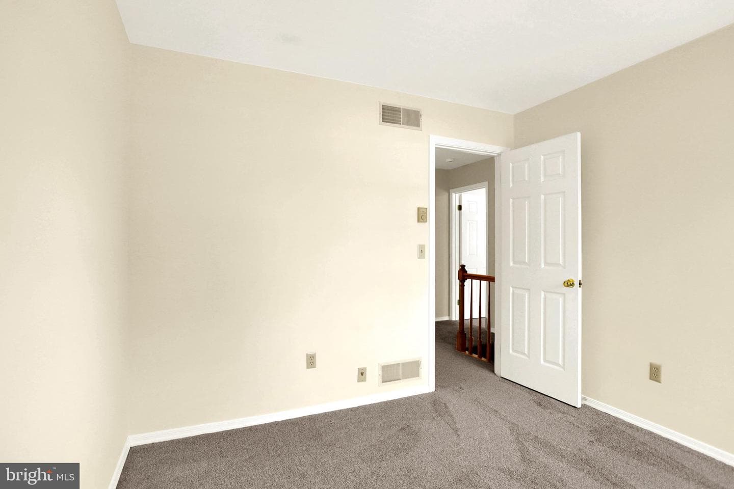 609 Lancaster Avenue photo 32