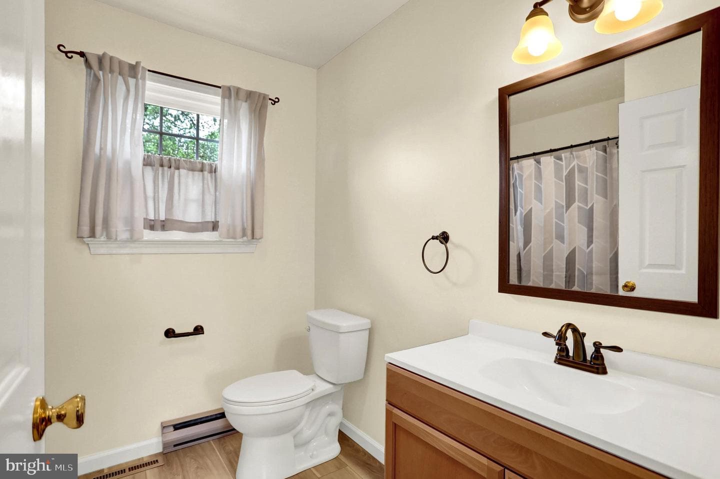 609 Lancaster Avenue photo 34