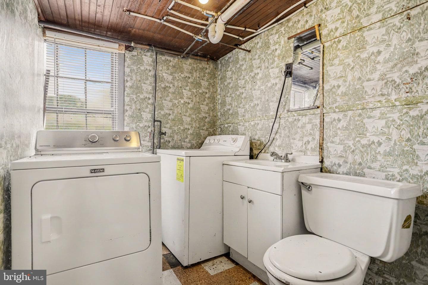 4001 Locust Lane photo 19