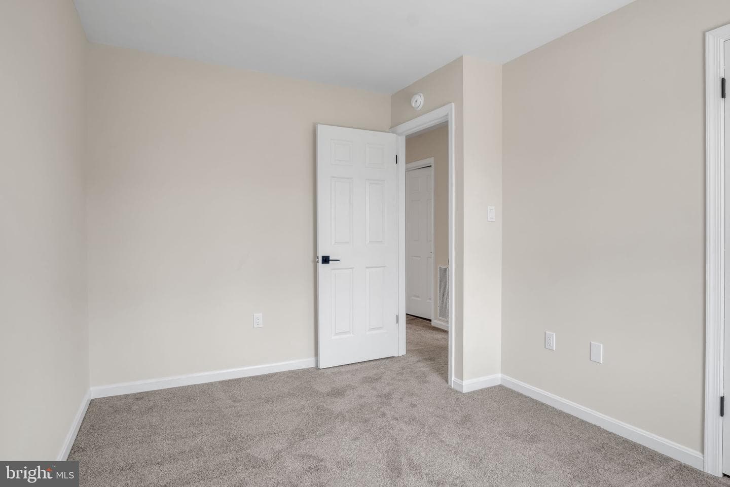6129 Spring Knoll Drive photo 32