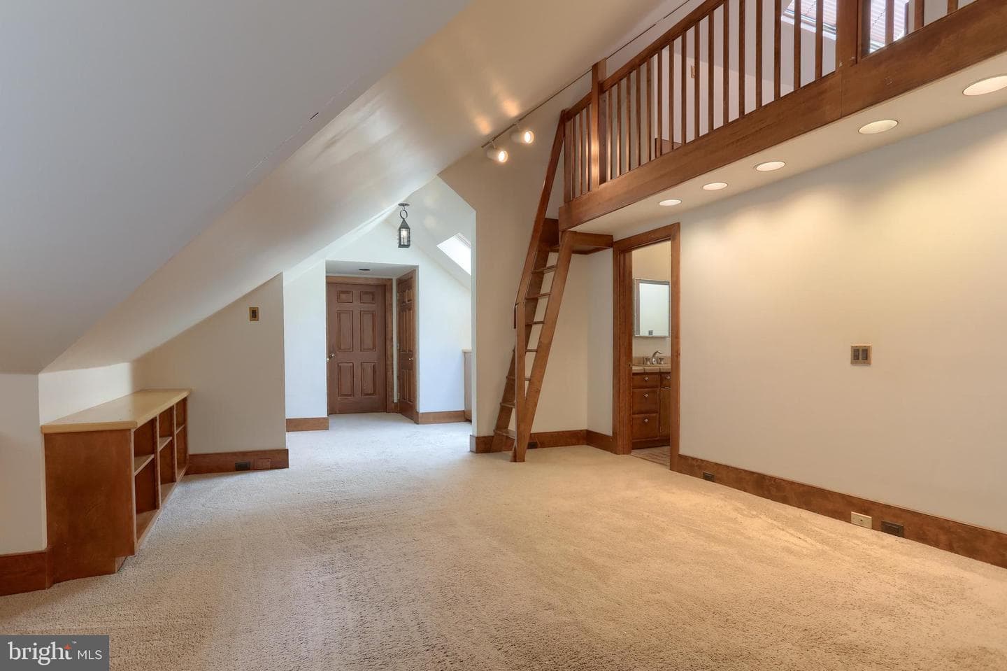 51 Hill Manor Drive photo 35