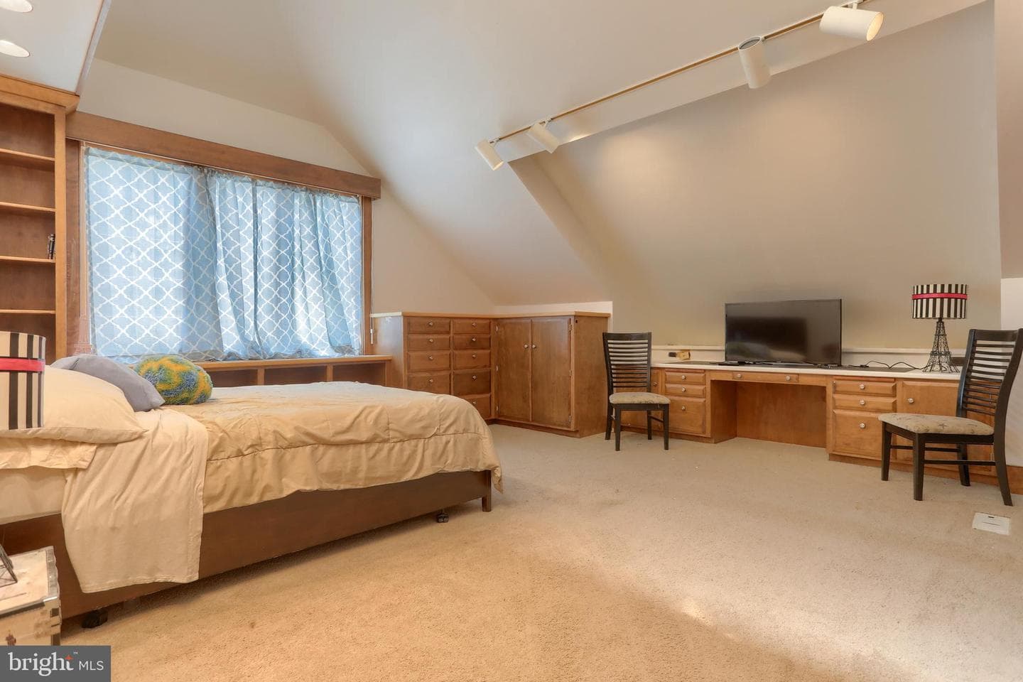 51 Hill Manor Drive photo 39